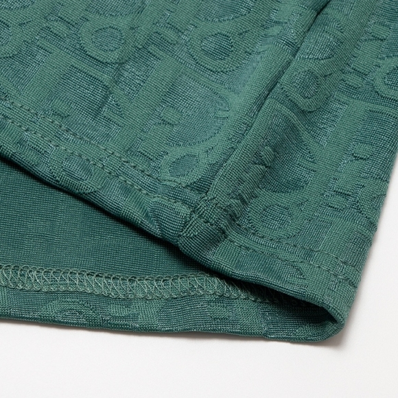 "Dior Stripes & Statements: Bold Tee Choices" - Picture 7 of 8